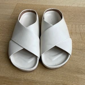 Lauren Manoogian white leather cross over slides (39)